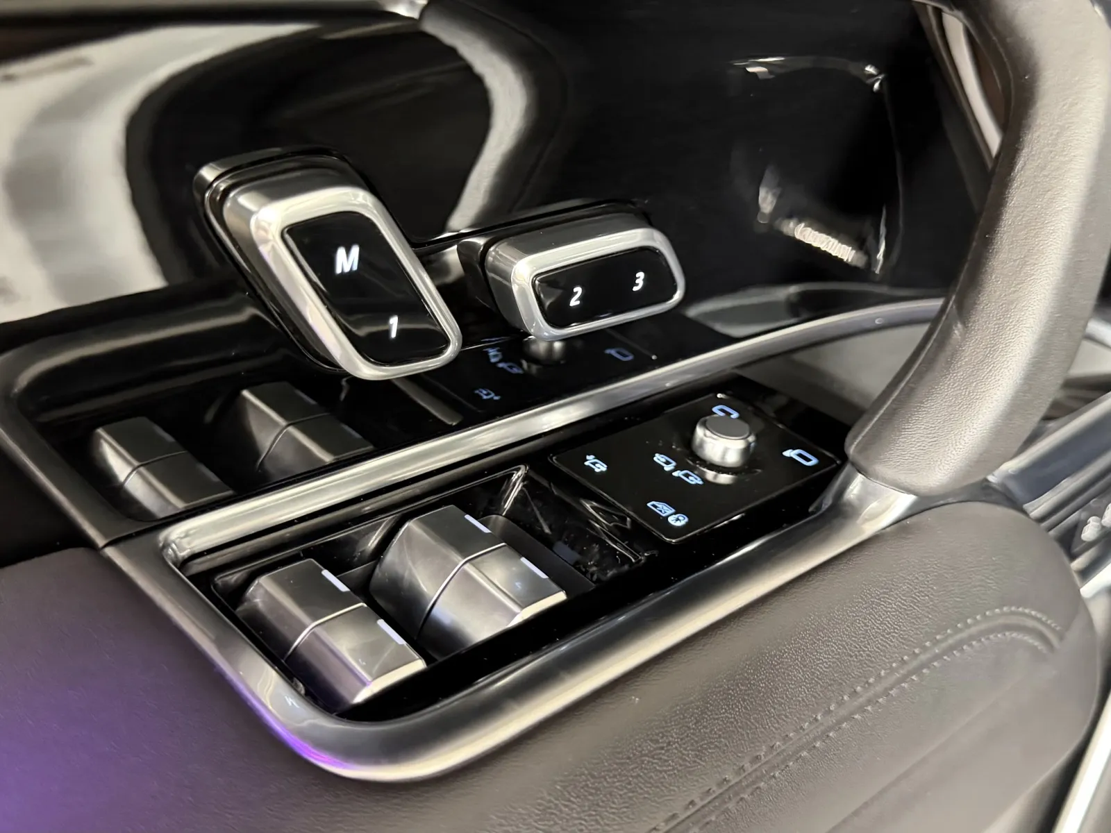 2022 Land Rover Range Rover Base - Photo 18