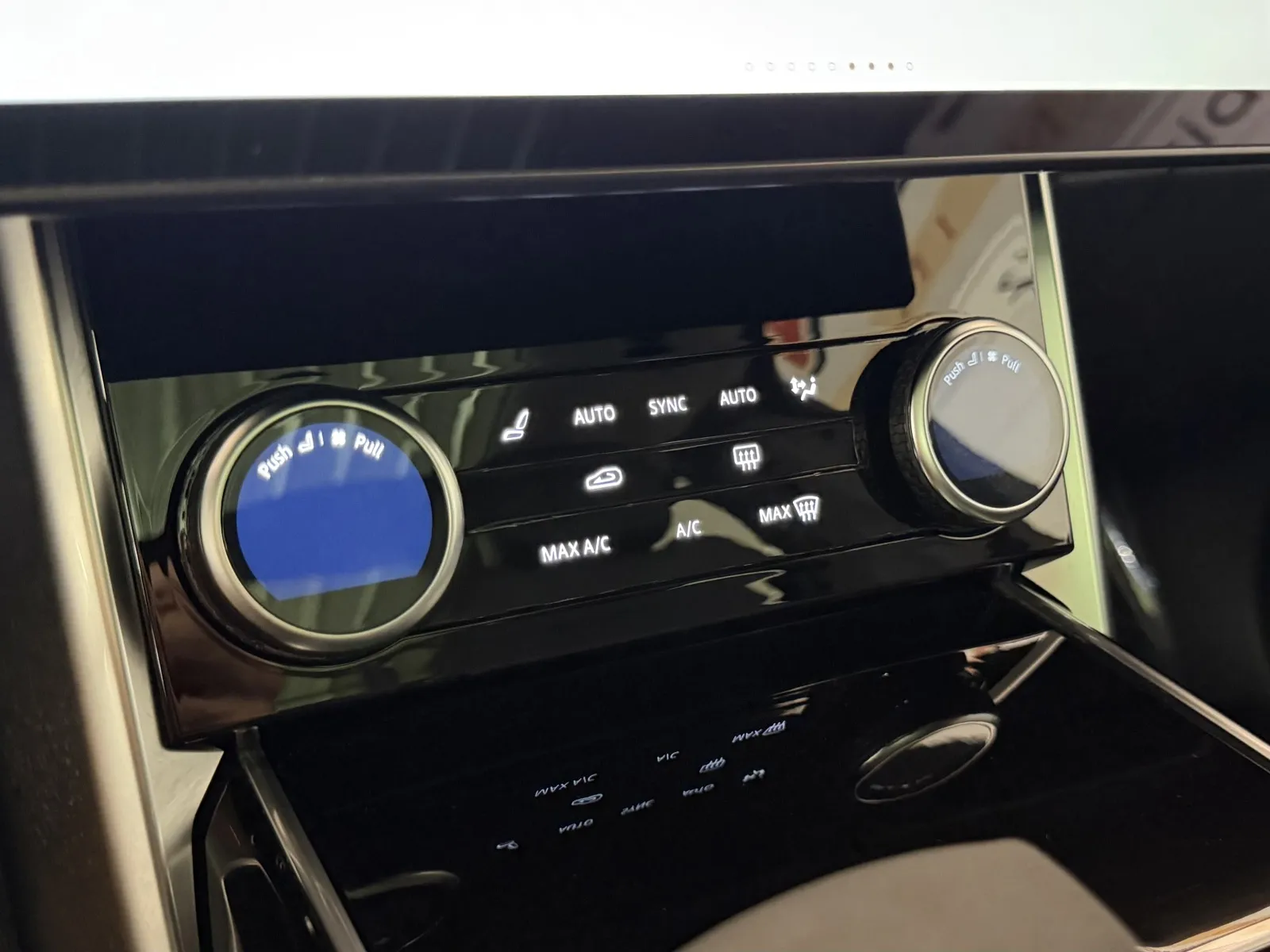 2022 Land Rover Range Rover Base - Photo 31