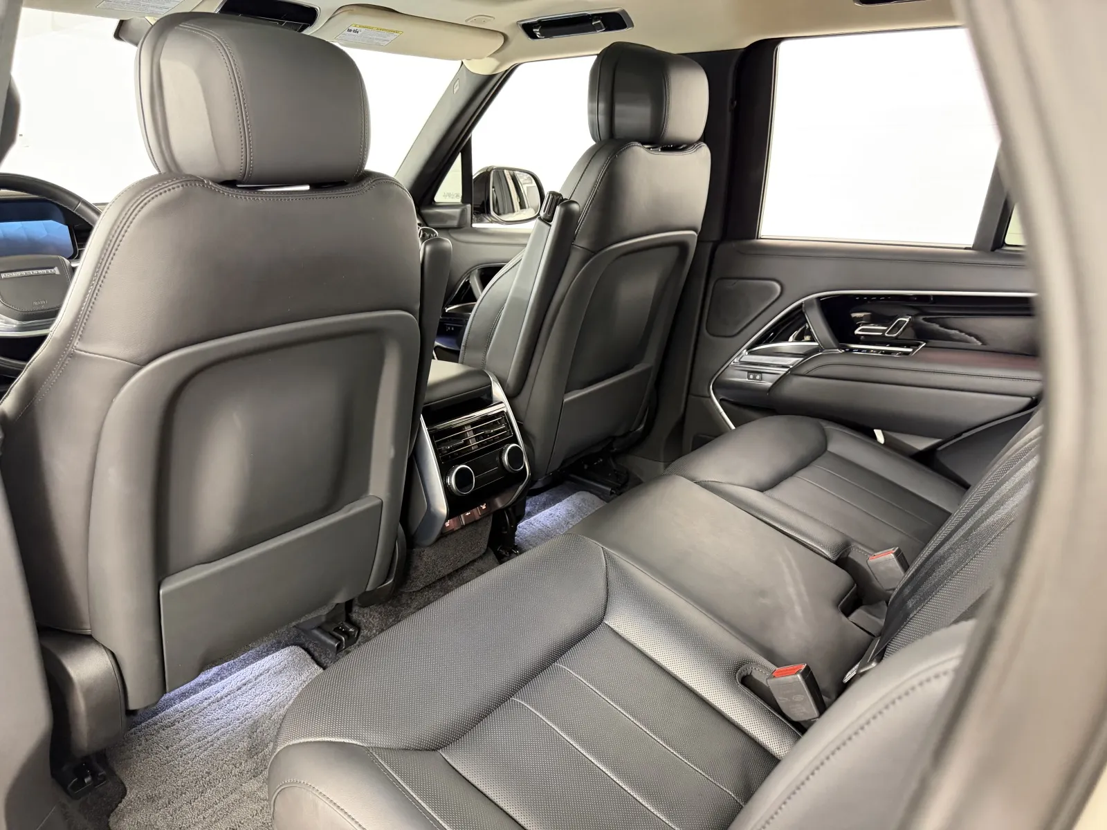 2022 Land Rover Range Rover Base - Photo 35