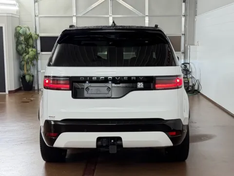 More photos of 2025 Land Rover Discovery P360 Dynamic SE at Morgan Automotive, PA