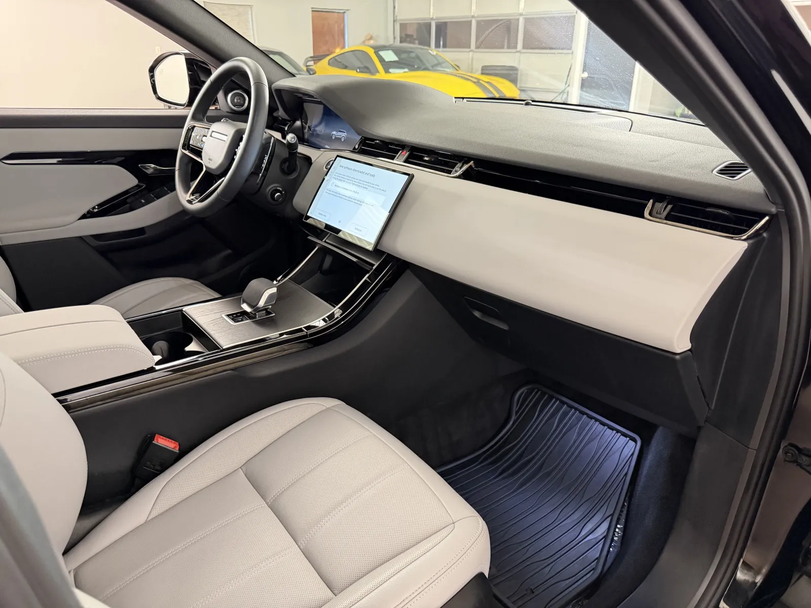 2026 Land Rover Range Rover Evoque S - Photo 42