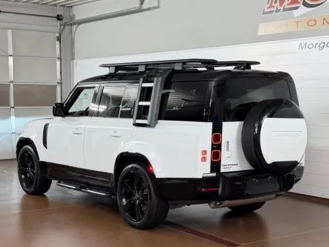 More photos of 2025 Land Rover Defender 130 P400 X-Dynamic SE at Morgan Automotive, PA