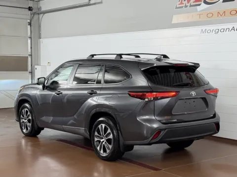 More photos of 2023 Toyota Highlander XLE at Morgan Automotive, PA