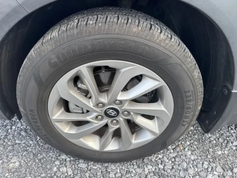 More photos of 2016 Hyundai Tucson SE at Morgan Automotive, PA