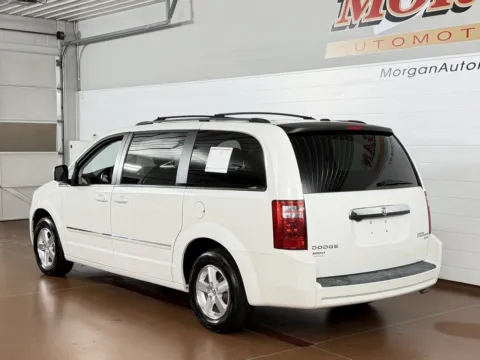 More photos of 2009 Dodge Grand Caravan SXT at Morgan Automotive, PA