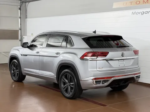 More photos of 2020 Volkswagen Atlas Cross Sport V6 SE R-Line 4Motion at Morgan Automotive, PA