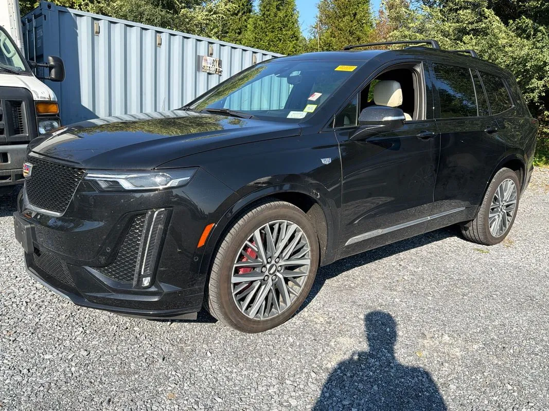 Black 2024 Cadillac XT6 AWD Sport for sale in Manheim, PA