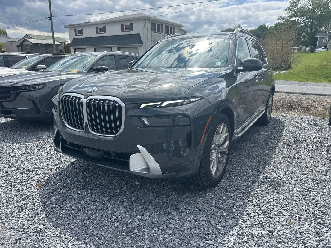 Gray 2025 BMW X7 xDrive40i for sale in Manheim, PA