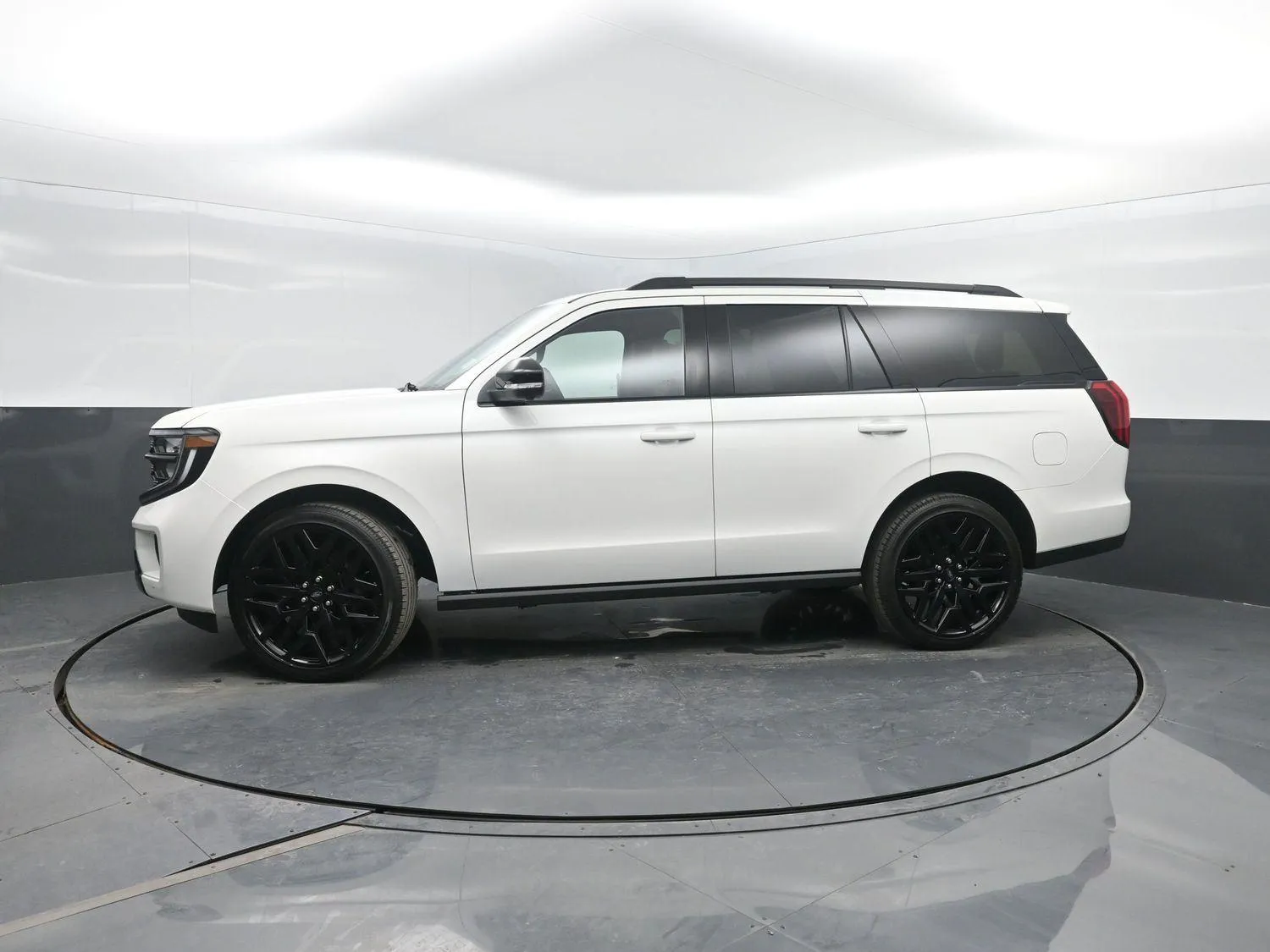 White 2026 Ford Expedition Platinum for sale in Charles City, IA