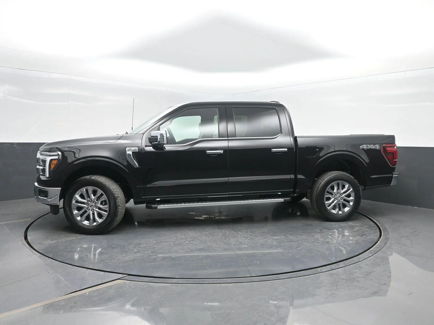 Black 2026 Ford F-150 LARIAT for sale in Charles City, IA