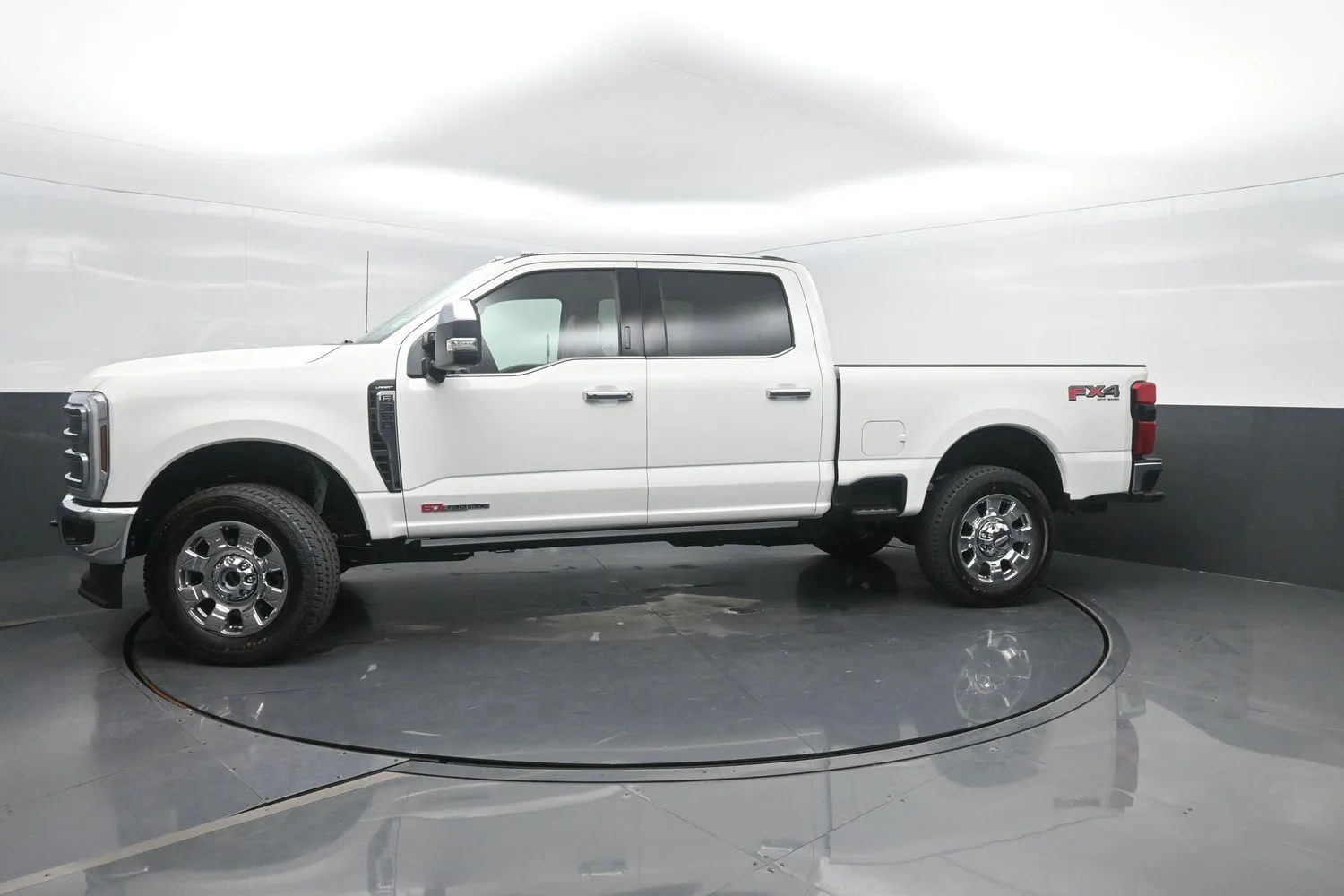 White 2026 Ford Super Duty F-350 SRW LARIAT for sale in Charles City, IA