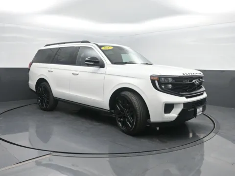 More photos of 2027 Ford Expedition Platinum at Mike Molstead Ford, IA
