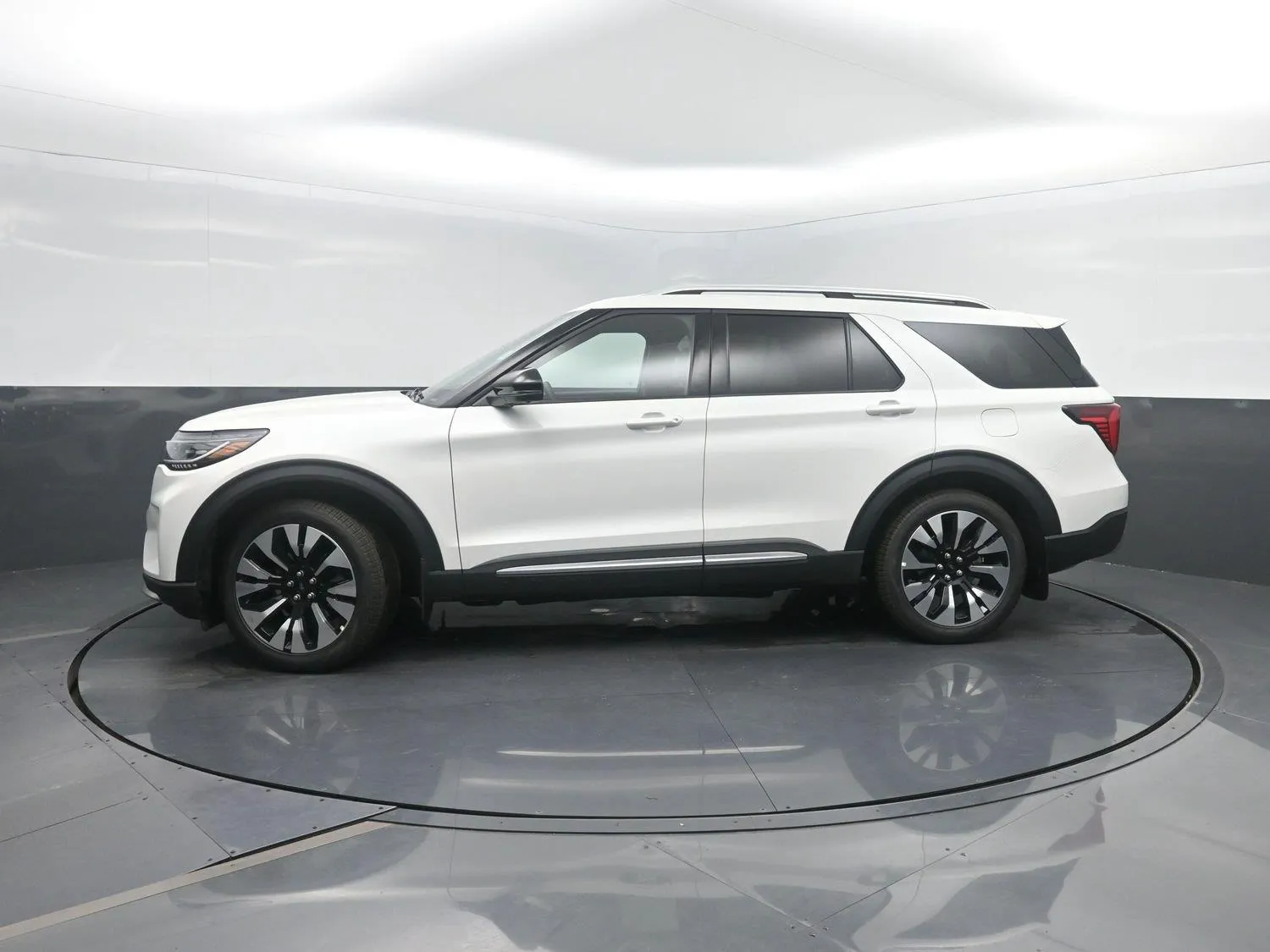 White 2027 Ford Explorer Platinum for sale in Charles City, IA