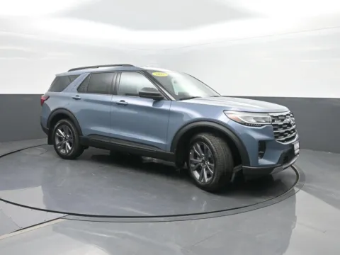 More photos of 2027 Ford Explorer Active w/100A Pkg at Mike Molstead Ford, IA