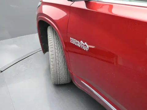 More photos of 2024 Chevrolet Traverse Limited High Country at Mike Molstead Chevrolet, GMC, IA