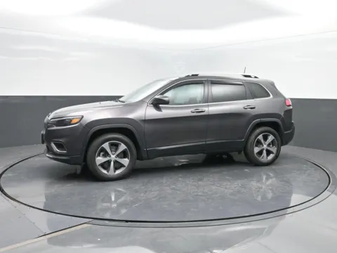 Gray 2019 Jeep Cherokee Limited for sale in Charles City, IA