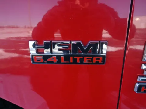 More photos of 2018 RAM 3500 TRADESMAN 4X4 CREW CAB 8' at Mike Molstead Chevrolet, GMC, IA