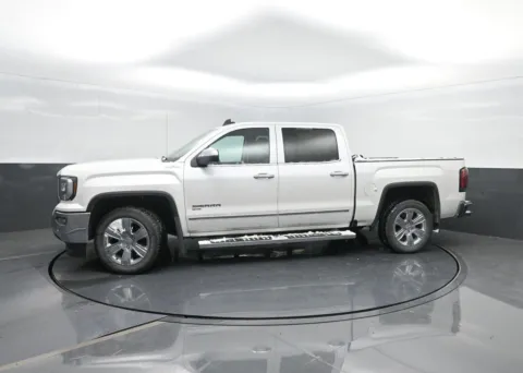 White 2018 GMC Sierra 1500 SLT for sale in Charles City, IA