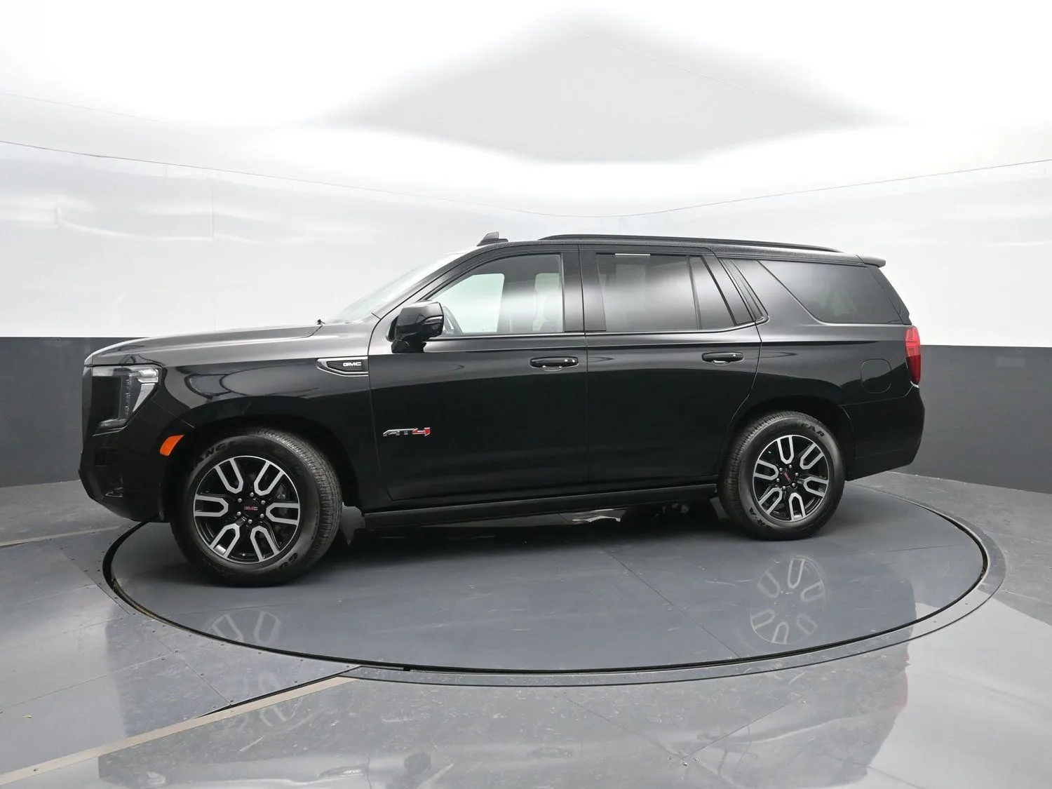 Black 2021 GMC Yukon AT4 for sale in Charles City, IA