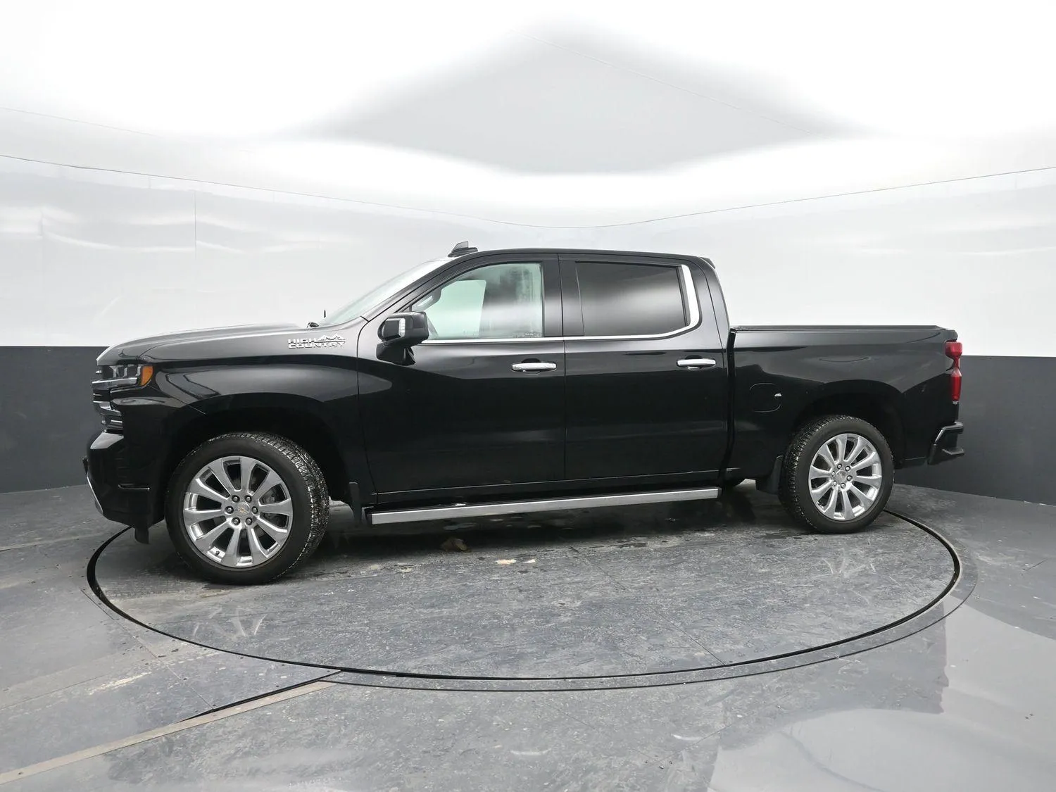 Black 2021 Chevrolet Silverado 1500 High Country for sale in Charles City, IA