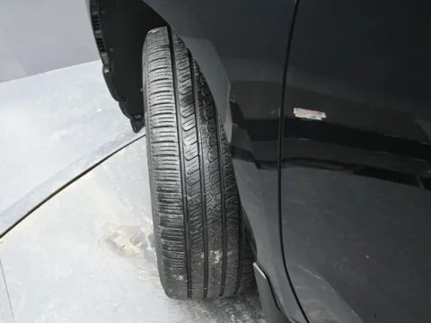 More photos of 2021 Chevrolet Silverado 1500 High Country at Mike Molstead Chevrolet, GMC, IA