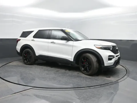More photos of 2021 Ford Explorer ST at Mike Molstead Chevrolet, GMC, IA