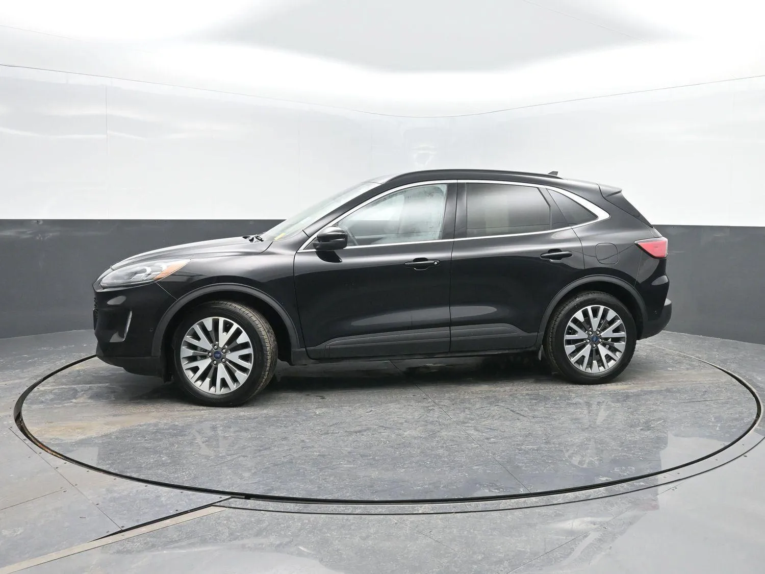 Black 2020 Ford Escape Titanium for sale in Charles City, IA