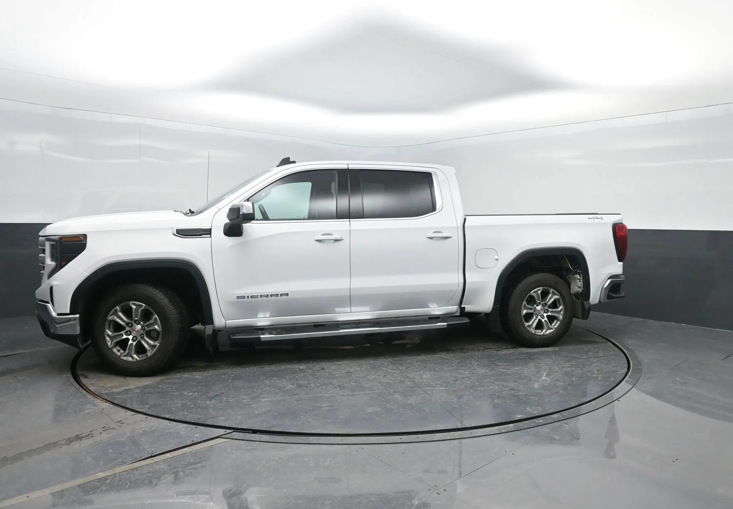 Blue 2022 GMC SIERRA 1500 SLE for sale in Charles City, IA