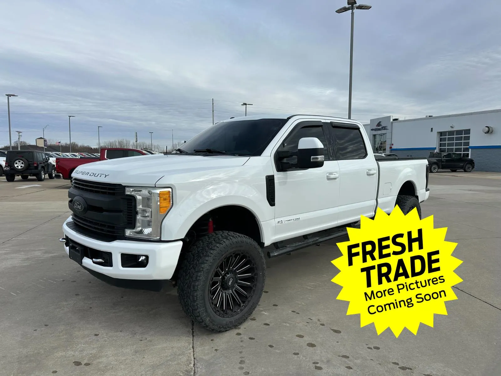 White 2017 Ford Super Duty F-250 XLT for sale in Charles City, IA