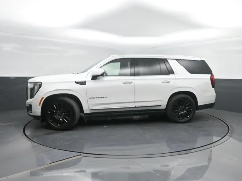 White 2025 GMC Yukon Denali Ultimate for sale in Charles City, IA