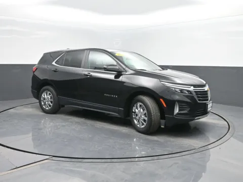 More photos of 2022 Chevrolet Equinox LT at Mike Molstead Chevrolet, GMC, IA