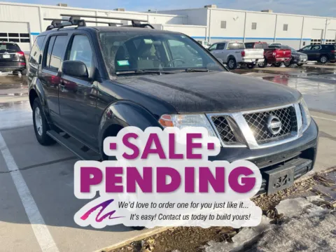 More photos of 2012 Nissan Pathfinder S at Mike Molstead Chevrolet, GMC, IA