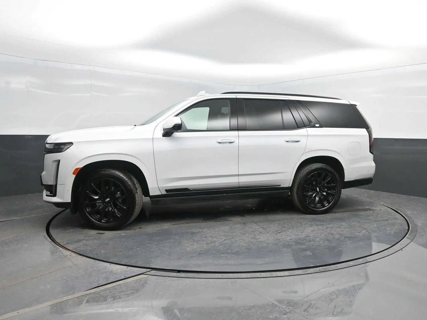 White 2023 Cadillac Escalade 4WD Sport Platinum for sale in Charles City, IA