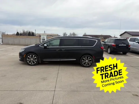 Another view of 2018 Chrysler Pacifica Limited for sale in Charles City, IA at Mike Molstead Chevrolet, GMC