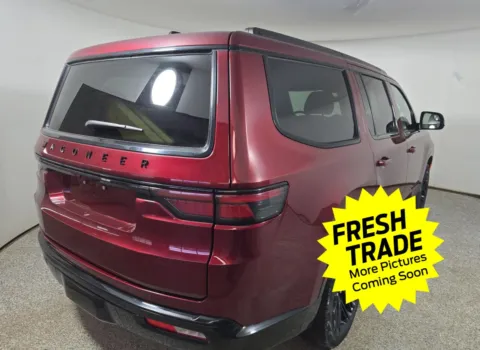 More photos of 2024 Jeep Wagoneer Series II Carbide at Mike Molstead Chevrolet, GMC, IA