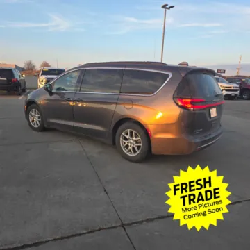 More photos of 2022 Chrysler Pacifica Touring L at Mike Molstead Chevrolet, GMC, IA