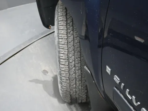 More photos of 2007 Chevrolet Silverado 1500 LT w/1LT at Mike Molstead Chevrolet, GMC, IA