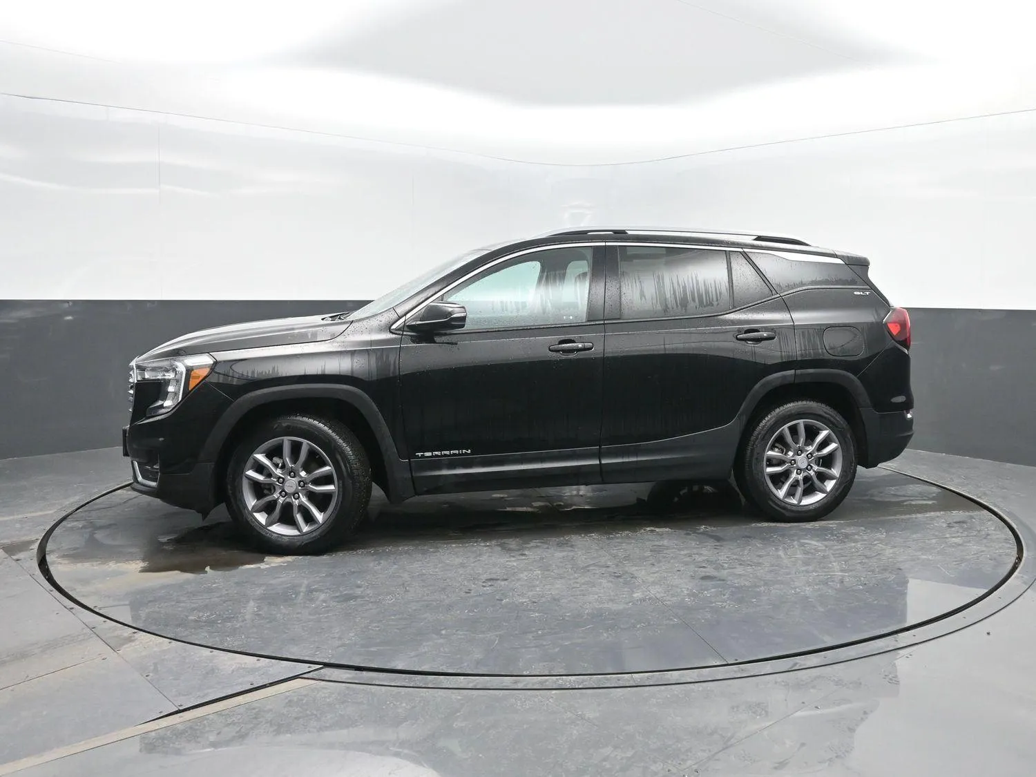 Black 2024 GMC Terrain SLT for sale in Charles City, IA