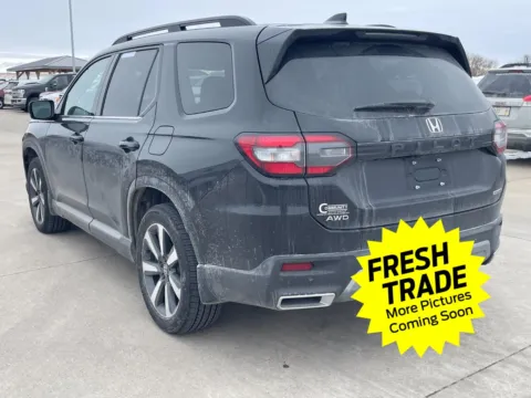 More photos of 2025 Honda Pilot Touring at Mike Molstead Chevrolet, GMC, IA