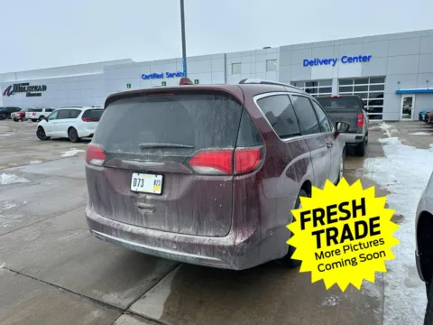 More photos of 2017 Chrysler Pacifica Touring-L Plus at Mike Molstead Chevrolet, GMC, IA