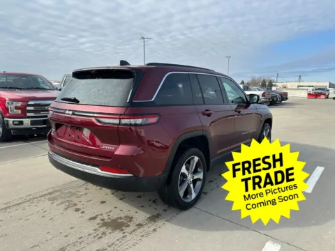 More photos of 2024 JEEP GRAND CHEROKEE Limited at Mike Molstead Chevrolet, GMC, IA