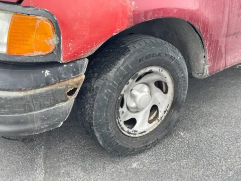 More photos of 2004 Ford F-150 Heritage XLT at Mike Molstead Chevrolet, GMC, IA