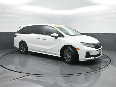 More photos of 2025 Honda Odyssey Touring at Mike Molstead Chevrolet, GMC, IA