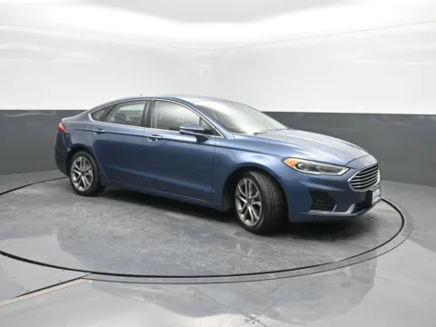 More photos of 2019 Ford Fusion SEL at Mike Molstead Chevrolet, GMC, IA