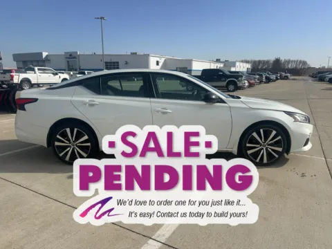 More photos of 2021 Nissan Altima 2.5 SR at Mike Molstead Chevrolet, GMC, IA