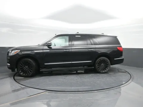 Black 2019 Lincoln Navigator L Reserve for sale in Charles City, IA
