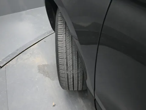 More photos of 2016 Ford Edge Titanium at Mike Molstead Chevrolet, GMC, IA