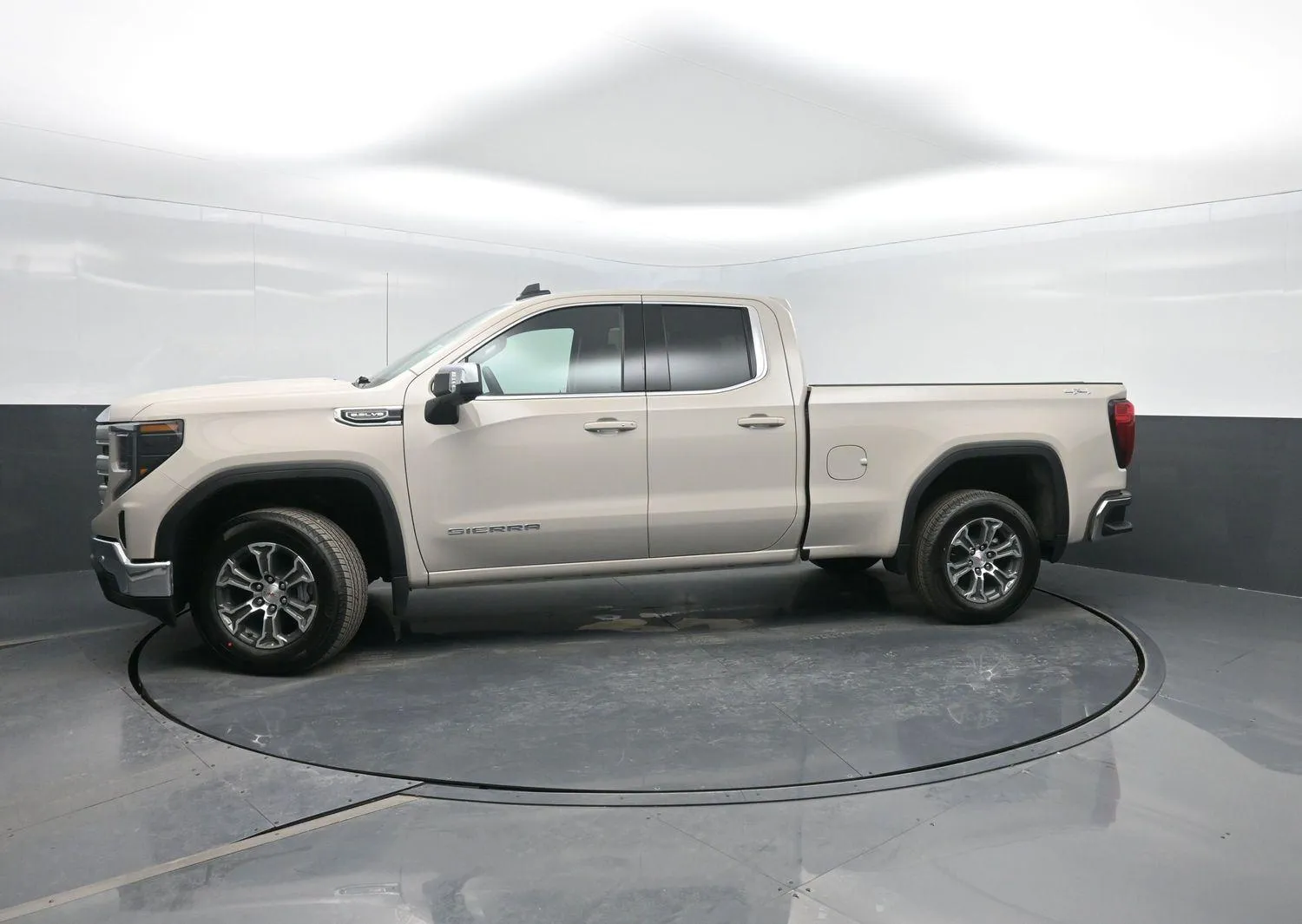 White 2026 GMC Sierra 1500 SLE for sale in Charles City, IA