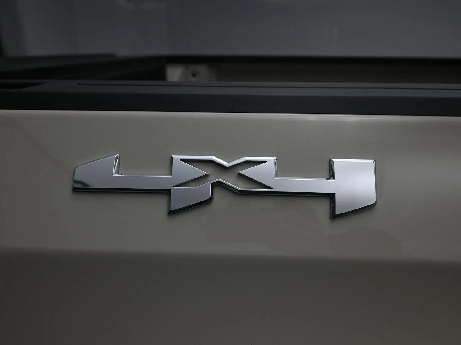 2026 GMC Sierra 1500 SLE - Photo 14