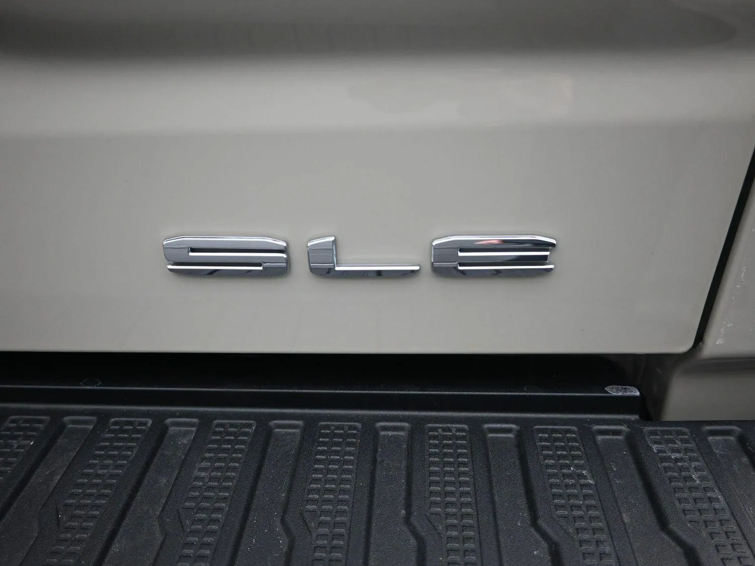 2026 GMC Sierra 1500 SLE - Photo 15